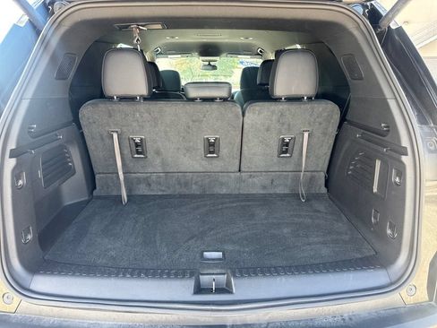 Used 2026 Chevrolet Traverse LT FWD image 13