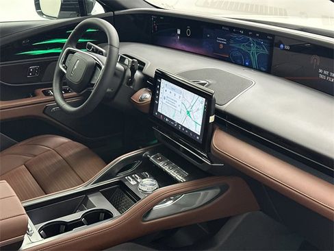 New 2026 Lincoln Nautilus Reserve w/ Jet Appearance Package image 10