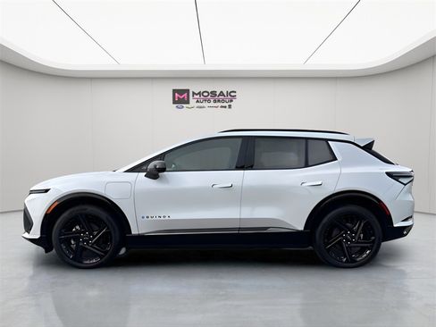 New 2025 Chevrolet Equinox EV RS image 4