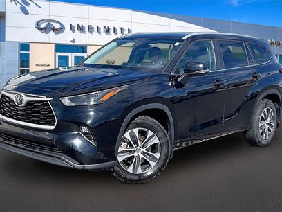 Used 2024 Toyota Highlander XLE
