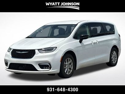 Used 2024 Chrysler Pacifica Touring-L