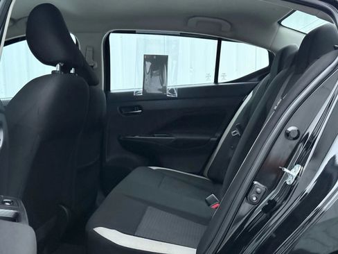 Used 2021 Nissan Versa SV image 14