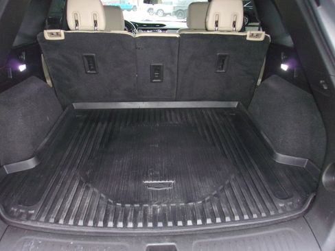 Used 2018 Cadillac XT5 AWD image 17