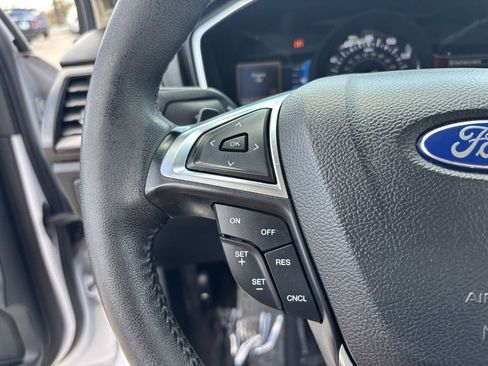 Used 2017 Ford Fusion Titanium FWD image 27