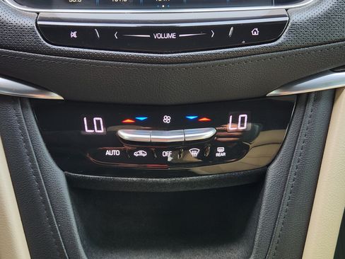 Used 2019 Cadillac XT5 FWD image 20