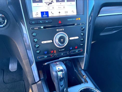 Used 2017 Ford Explorer Limited w/ Equipment Group 301A image 30
