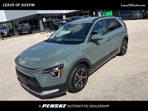 Used 2024 Kia Niro EX FWD image 1