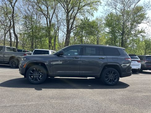 New 2026 Jeep Grand Cherokee L Limited AWD/4WD image 23