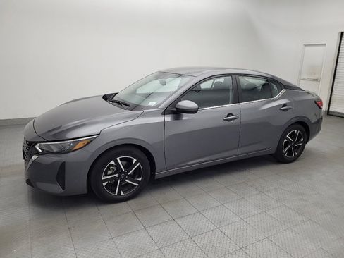 Used 2025 Nissan Sentra SV FWD image 2