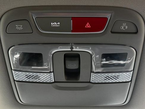 Used 2025 Kia Telluride S image 48