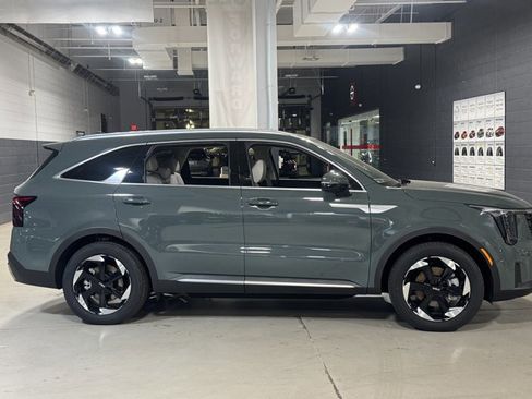 New 2026 Kia Sorento EX AWD/4WD image 6