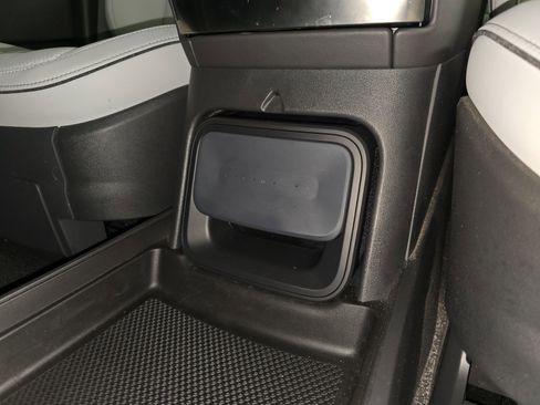 Used 2023 Rivian R1S Adventure AWD/4WD image 33