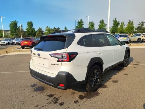Used 2023 Subaru Outback Onyx Edition AWD/4WD image 3