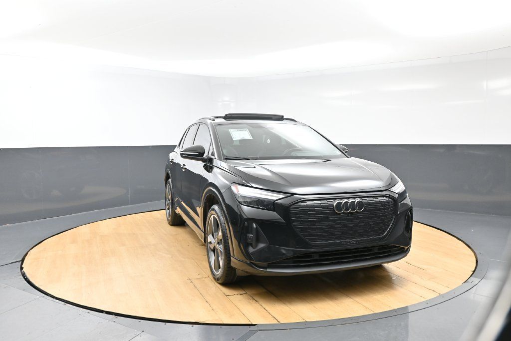 Used 2023 Audi Q4 e-tron Premium Plus AWD/4WD image 3