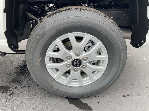 New 2025 Toyota Tacoma SR5 image 5