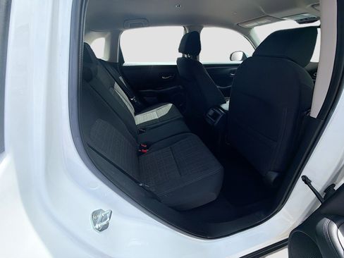 Certified 2023 Honda HR-V LX image 27