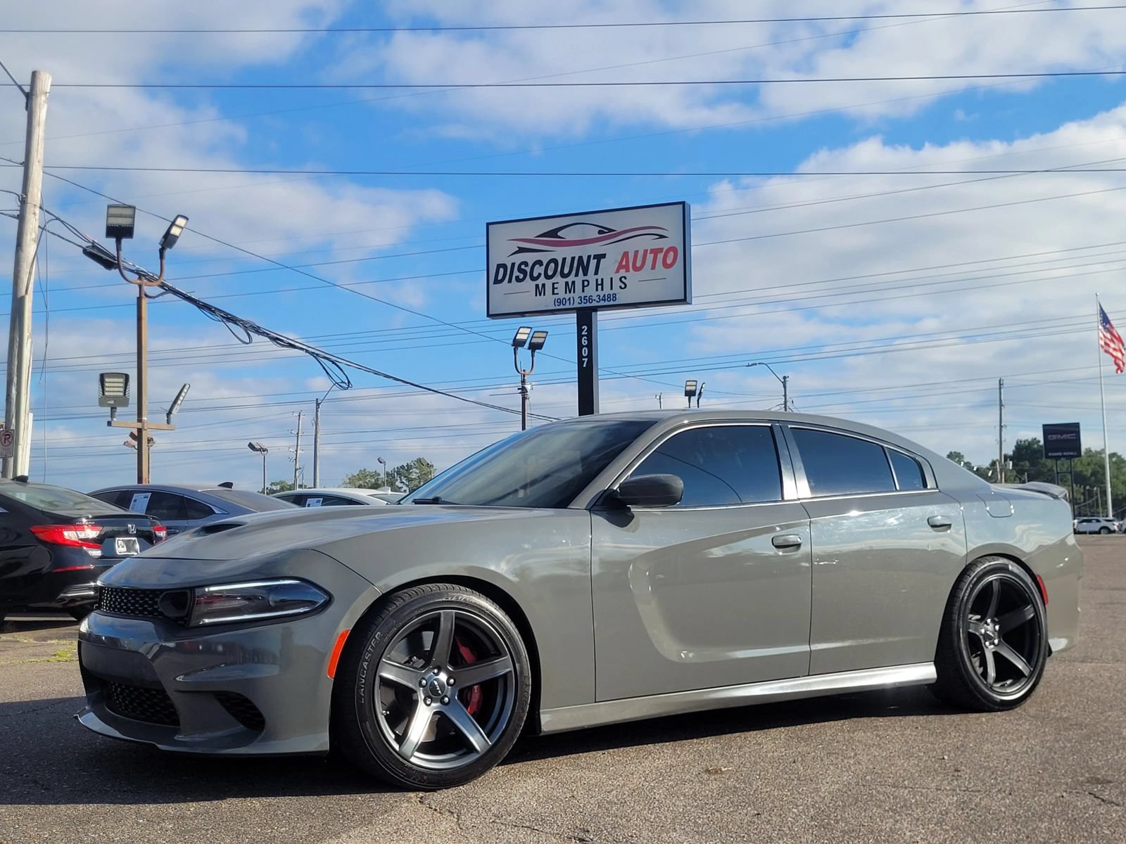 Used 2018 Dodge Charger SRT Hellcat RWD image 4