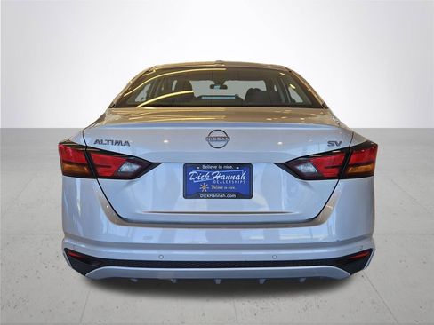 Used 2023 Nissan Altima 2.5 SV image 8