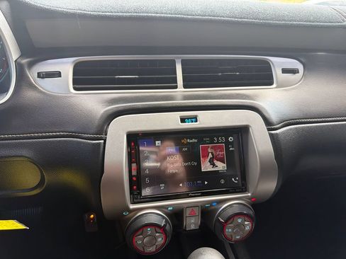Used 2015 Chevrolet Camaro LS RWD image 24