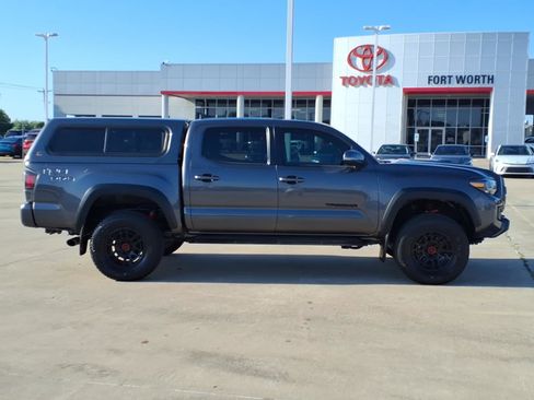 Used 2022 Toyota Tacoma TRD Pro AWD/4WD image 6