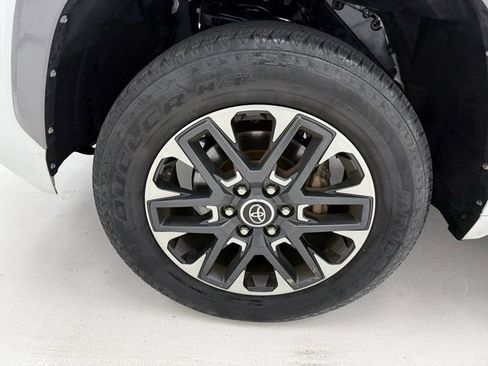 Used 2022 Toyota Tundra Limited image 7