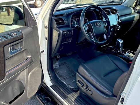 Used 2024 Toyota 4Runner TRD Off-Road Premium image 10