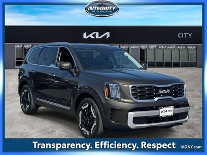 Certified 2023 Kia Telluride S w/ S Sunroof Package