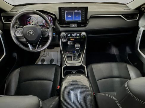Used 2021 Toyota RAV4 XLE Premium FWD image 27