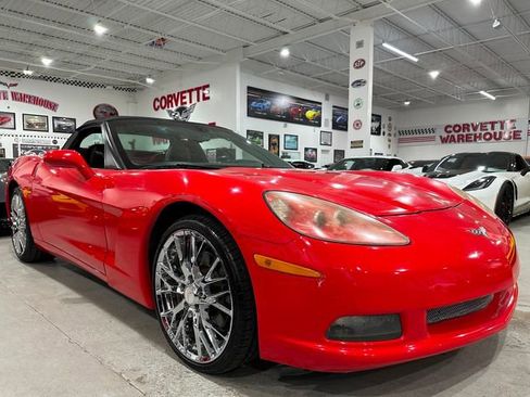 Used 2013 Chevrolet Corvette Convertible w/ 2LT Preferred Equipment Group RWD image 5