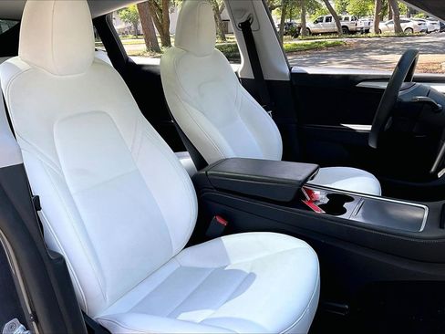 Used 2023 Tesla Model Y Long Range AWD/4WD image 26