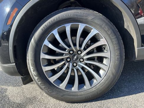 Used 2024 Lincoln Aviator AWD w/ Premium Package image 12