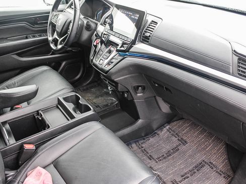 Used 2021 Honda Odyssey Touring image 17