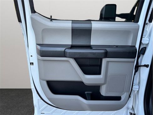 Used 2021 Ford F250 XL w/ Power Equipment Group image 32