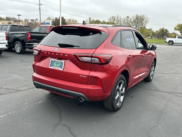 Used 2024 Ford Escape ST-Line w/ Tech Pack #1 AWD/4WD image 7