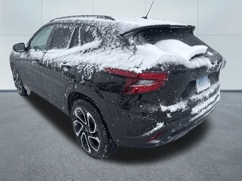 Used 2024 Chevrolet Trax RS w/ Sunroof Package image 3