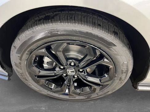 Certified 2025 Honda Accord SE image 10
