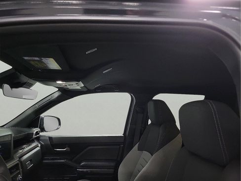 Used 2024 Toyota Tacoma TRD Off-Road image 11