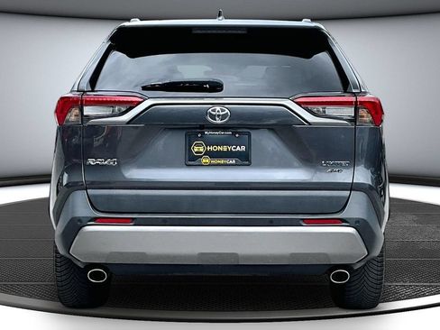 Used 2022 Toyota RAV4 Limited AWD/4WD image 5