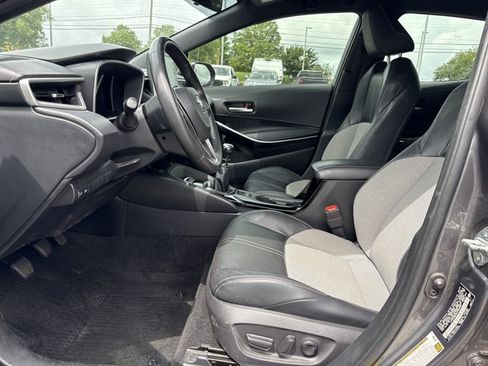 Used 2022 Toyota Corolla XSE FWD image 8