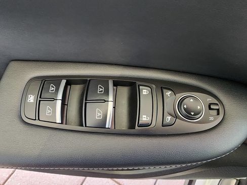 Used 2022 INFINITI QX50 Luxe w/ Appearance Package FWD image 15