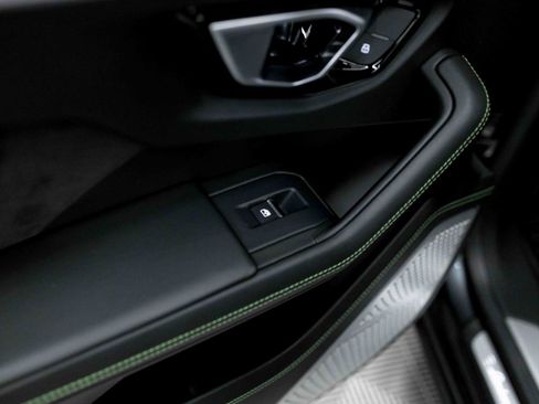 Used 2019 Lamborghini Urus AWD/4WD image 61