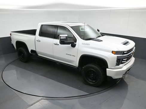 Used 2022 Chevrolet Silverado 2500 High Country w/ Safety Package II image 82