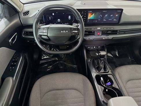 Used 2025 Kia K4 EX image 17