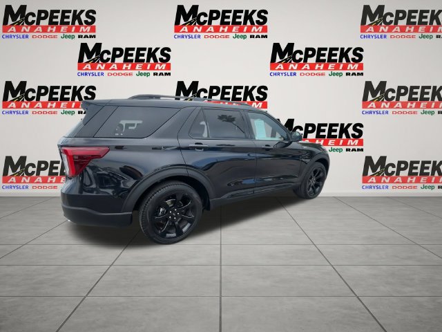 Used 2024 Ford Explorer ST-Line w/ Class IV Trailer Tow Package AWD/4WD image 8