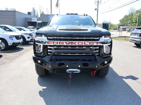 Used 2022 Chevrolet Silverado 2500 LTZ w/ LTZ Plus Package AWD/4WD image 2