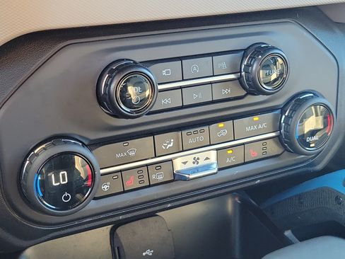 Used 2024 Ford Bronco Wildtrak AWD/4WD image 24