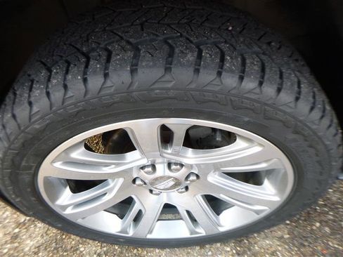 Used 2017 Cadillac Escalade Premium Luxury image 29