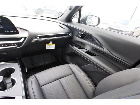 New 2026 Cadillac Lyriq Sport AWD/4WD image 10
