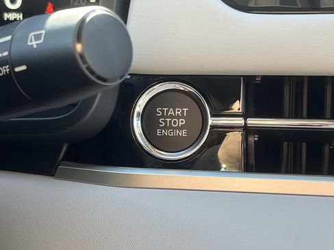 New 2026 Mitsubishi Outlander SE FWD image 21