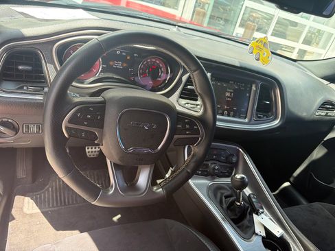 Used 2015 Dodge Challenger SRT Hellcat RWD image 11